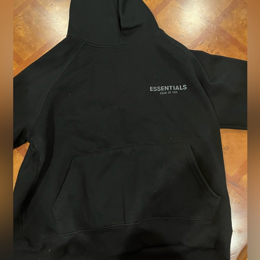 Black essential hoodie